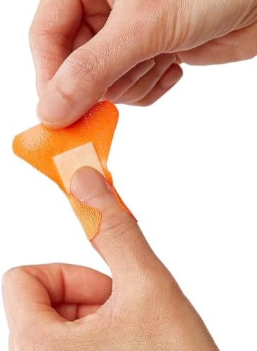 Curad Performance Series Fingertip and Knuckle Antibacterial Bandages, Extreme Hold Adhesive Technology, Fabric Bandages, 20 Count