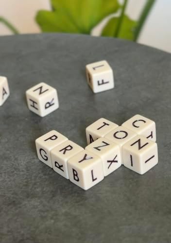 Q-Less – The Original Crossword Solitaire Game, 12 Letter Dice Travel Tin