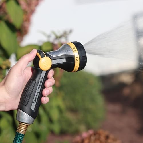 Melnor RelaxGrip Metal 8-Pattern Hose Nozzle: Thumb Operation