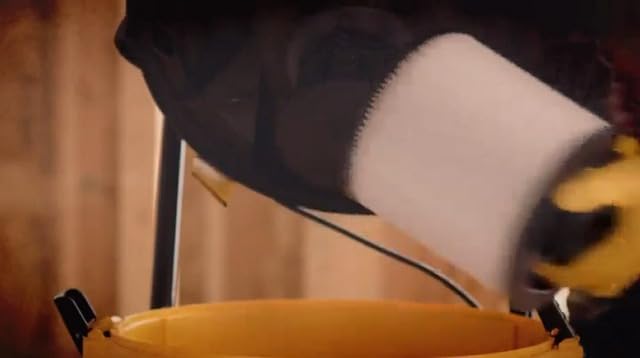 DEWALT 9 Gallon Wet/Dry VAC, Heavy-Duty Shop Vacuum with Attachments, 5 Peak HP, with Blower Function, DXV09PA