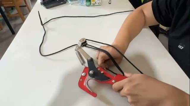 7.3-27FT Extendable Long Handle Pole Saw with Blade and Branch Scissors