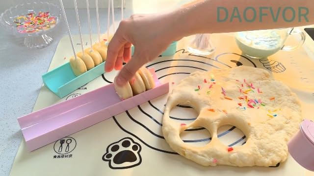 Round Cake Pop Mold Set with 9in Tray and Sticks- Pink
