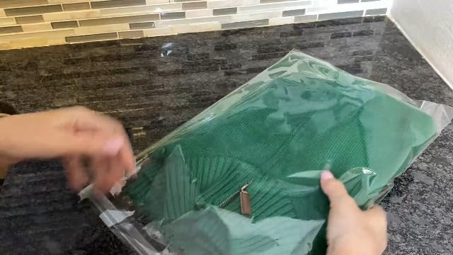 Wowfit 100 CT 14x20 Self Sealing Clear Bags for Packaging, Hoodies, Jackets