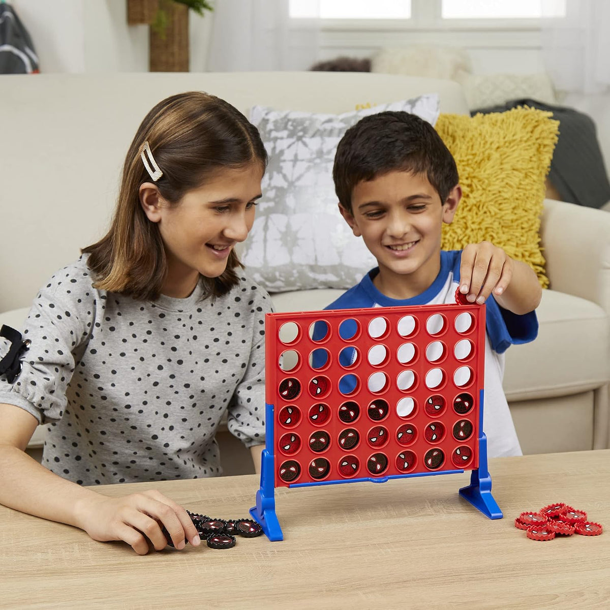 Hasbro Gaming Connect 4 Marvel Spider-Man Edition, Strategy Board Game for 2 Players, Ages 6 and Up (Amazon Exclusive)